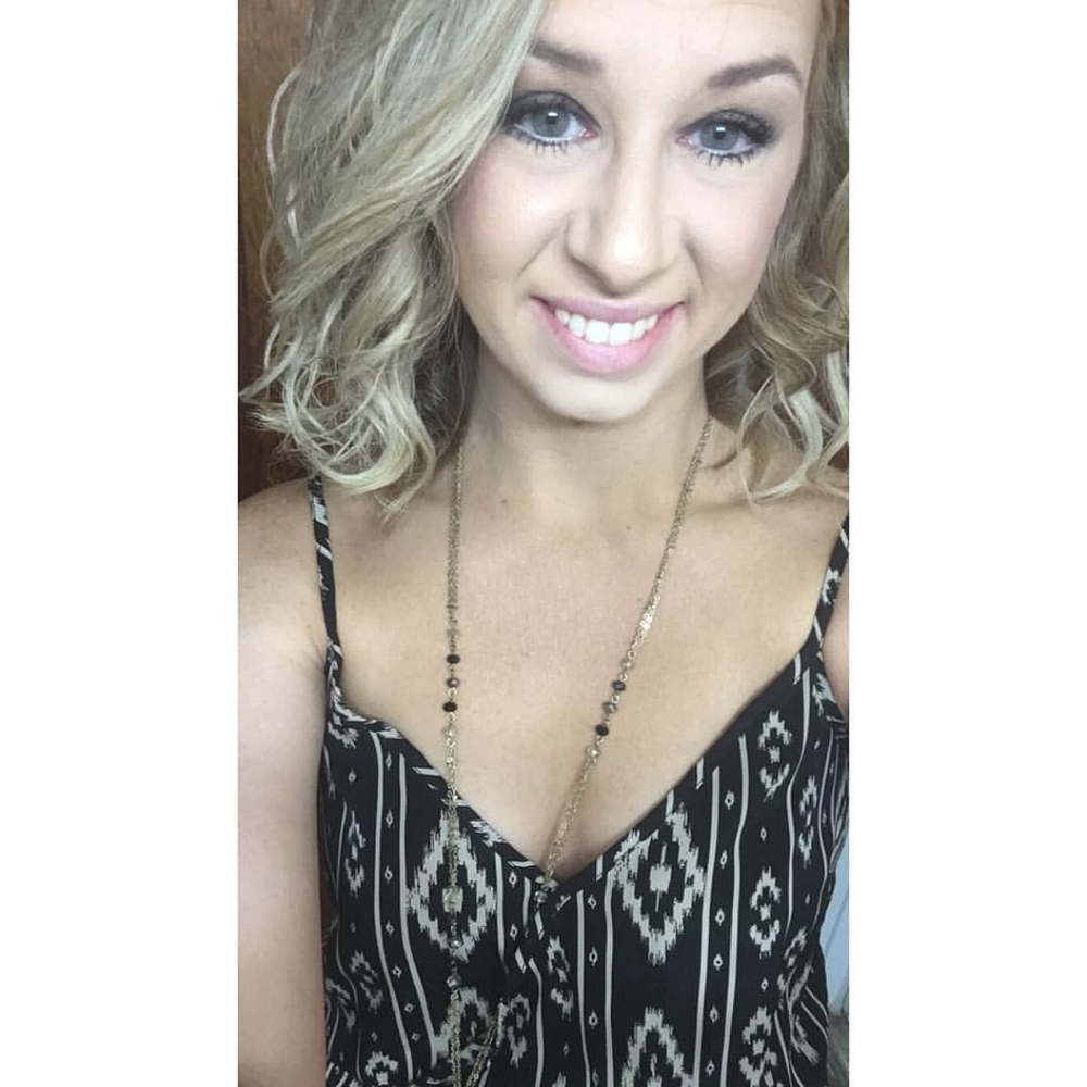 Meet your Posher, Christina